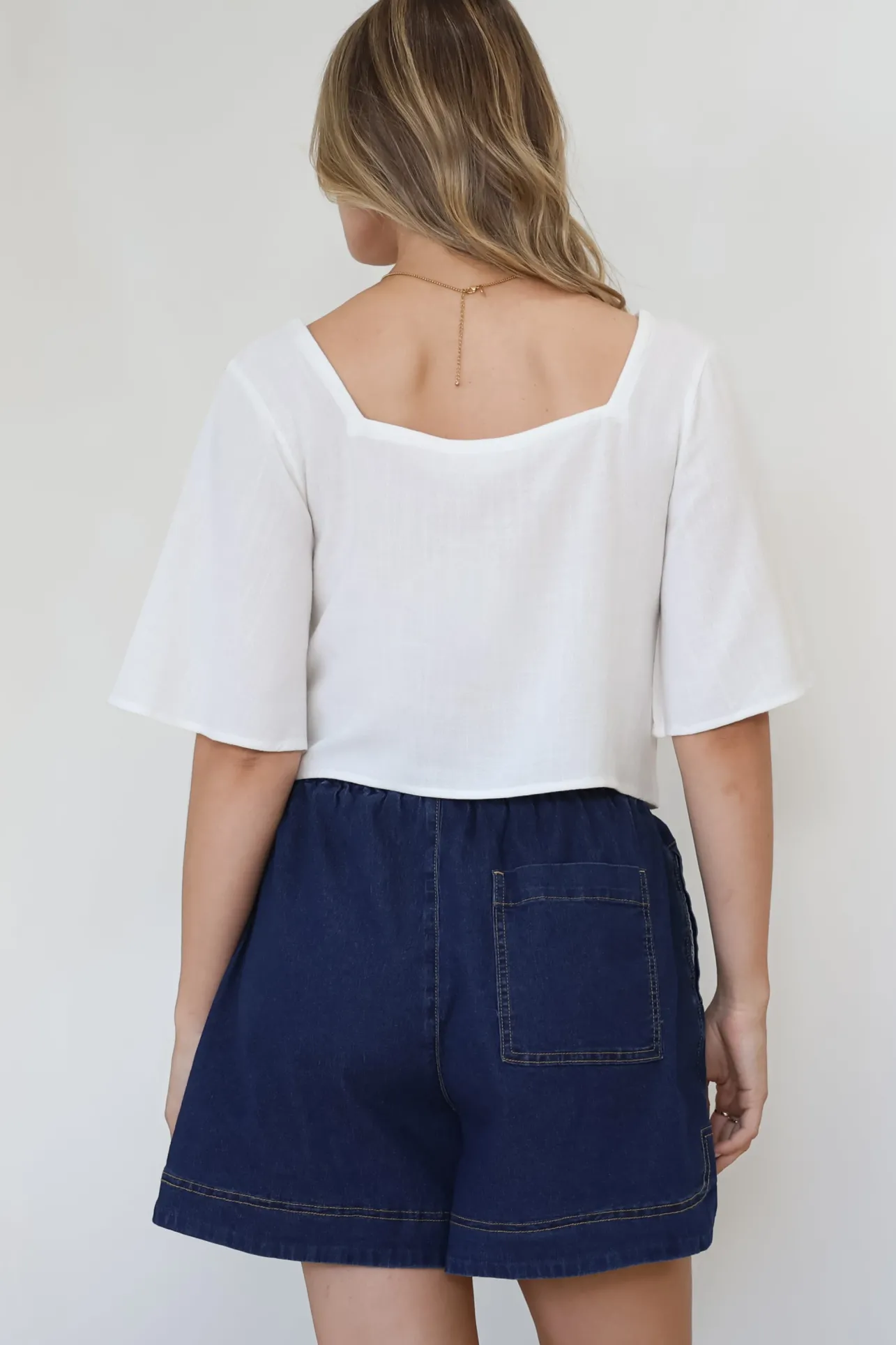Zali Top - Square Neckline Crop with Short Airy Sleeves in White>Salty Crush